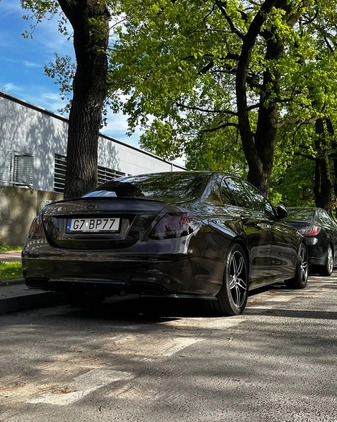 Mercedes-Benz Klasa E cena 210000 przebieg: 73000, rok produkcji 2017 z Warszawa małe 137